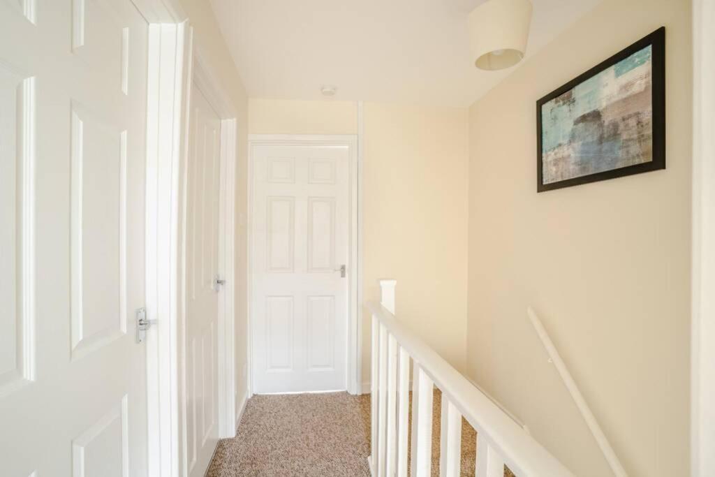 Off Road Parking, Smart Tv In Each Room! Swansea Dış mekan fotoğraf